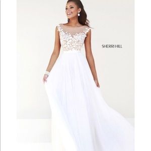 **SHERRI HILL** PERFECT CONDITION WORN ONCE.